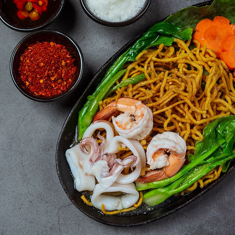 บะหมี่ทอด / เส้นข้าวซอย